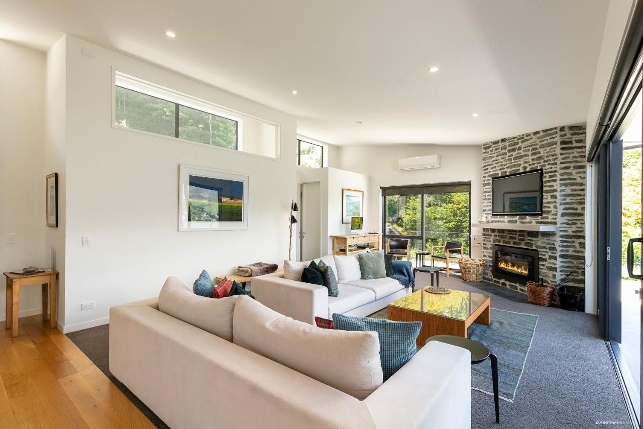 Okataina - Means Place Of Laughter, Luxury Retreat Villa Queenstown Exteriör bild