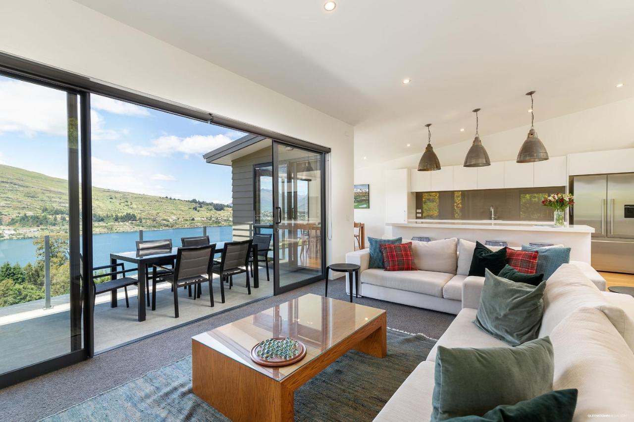 Okataina - Means Place Of Laughter, Luxury Retreat Villa Queenstown Exteriör bild